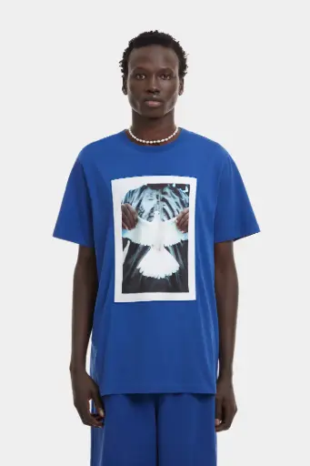 [Qasimi] Qasimi - JE22 HAMZAH Loose Fit Graphic T-Shirt (Tuareg Blue)